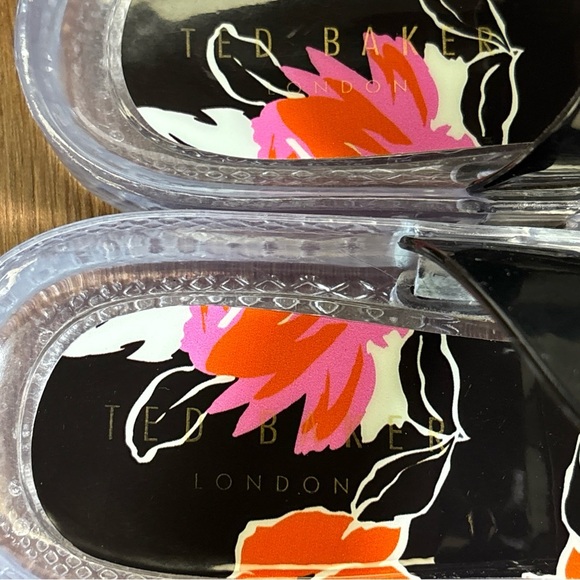 🔥🔥🔥Ted Baker London Black and Pink Sandals with Modern Design Size: 7🔥🔥🔥 - Picture 2 of 8